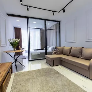 fashionable-apartments-smartplaza-metro-minskaya-obolon.hotels-of-kiev.com/